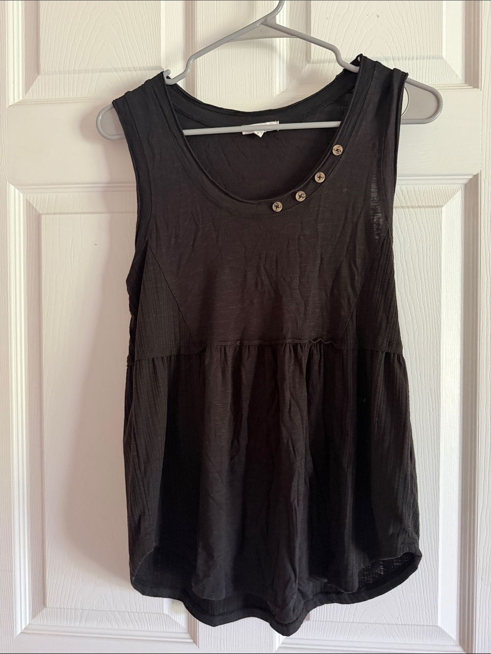 Maurices Black Sleeveless Scoop-Neck Tank with Button Detail